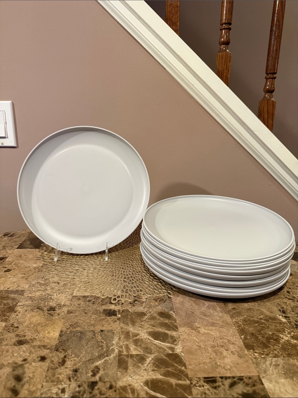 Room Essentials  Plastic Dinner Plates - Set of 12